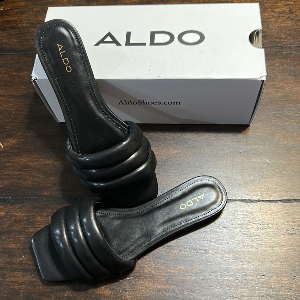 New in box!  ALDO Black Sandals - Size 8-1/2. - Picture 6 of 10